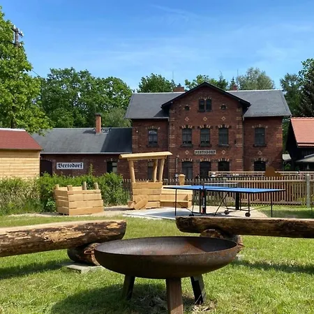 Bimmelbahn- Familienferienhaus 100 M Am Dampflokbahnhof Sauna Trampolin Spielezimmer 펜션 올베르스도프