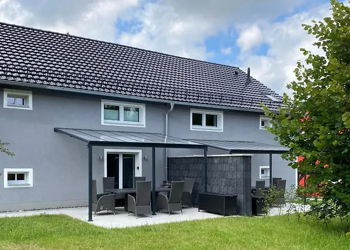 Bimmelbahn- Familienferienhaus 100 M Am Dampflokbahnhof Sauna Trampolin Spielezimmer 펜션 *